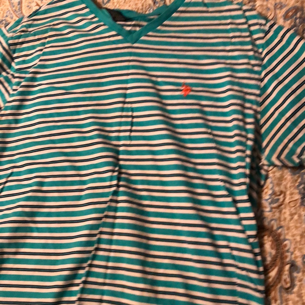 Large shirts - Picture 3 of 8